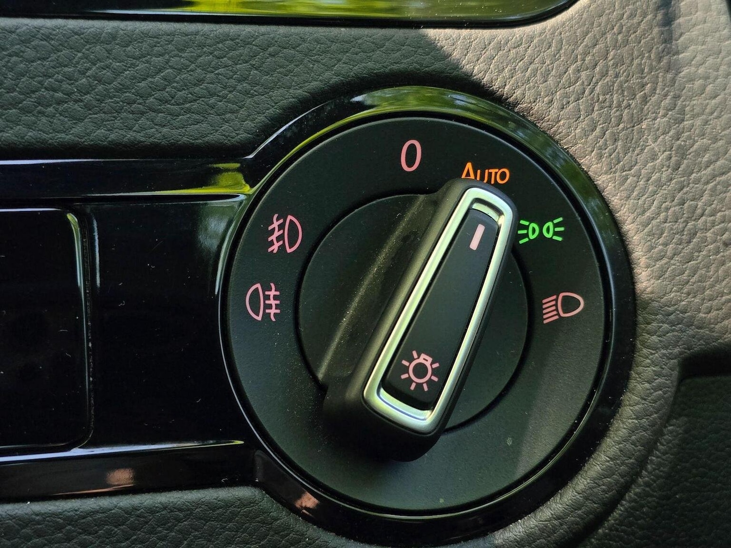 Used Volkswagen Polo 2015 for sale - 76905108: Photo 43