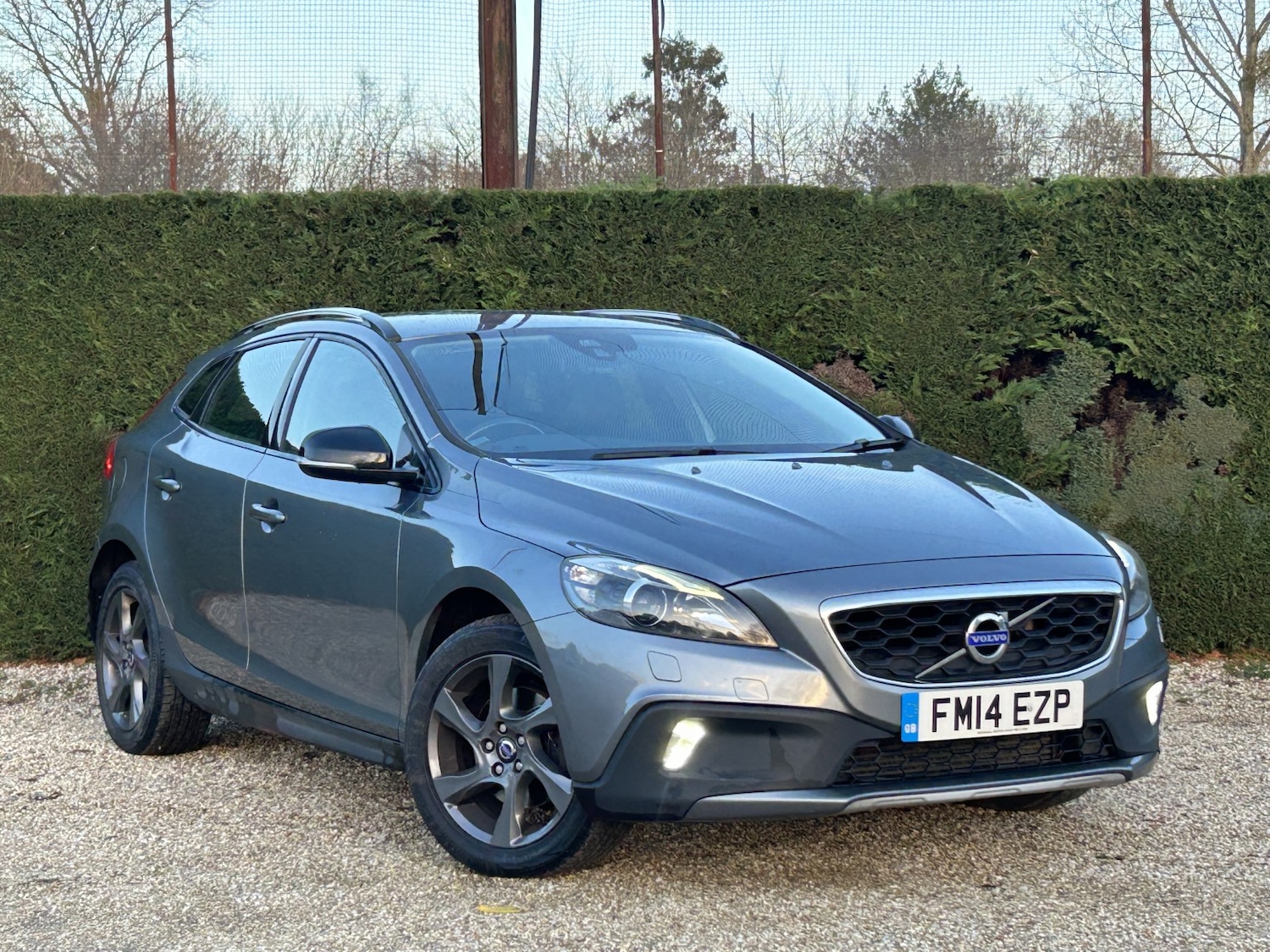 Used Volvo V40 2014 for sale - 76905111: Photo 1