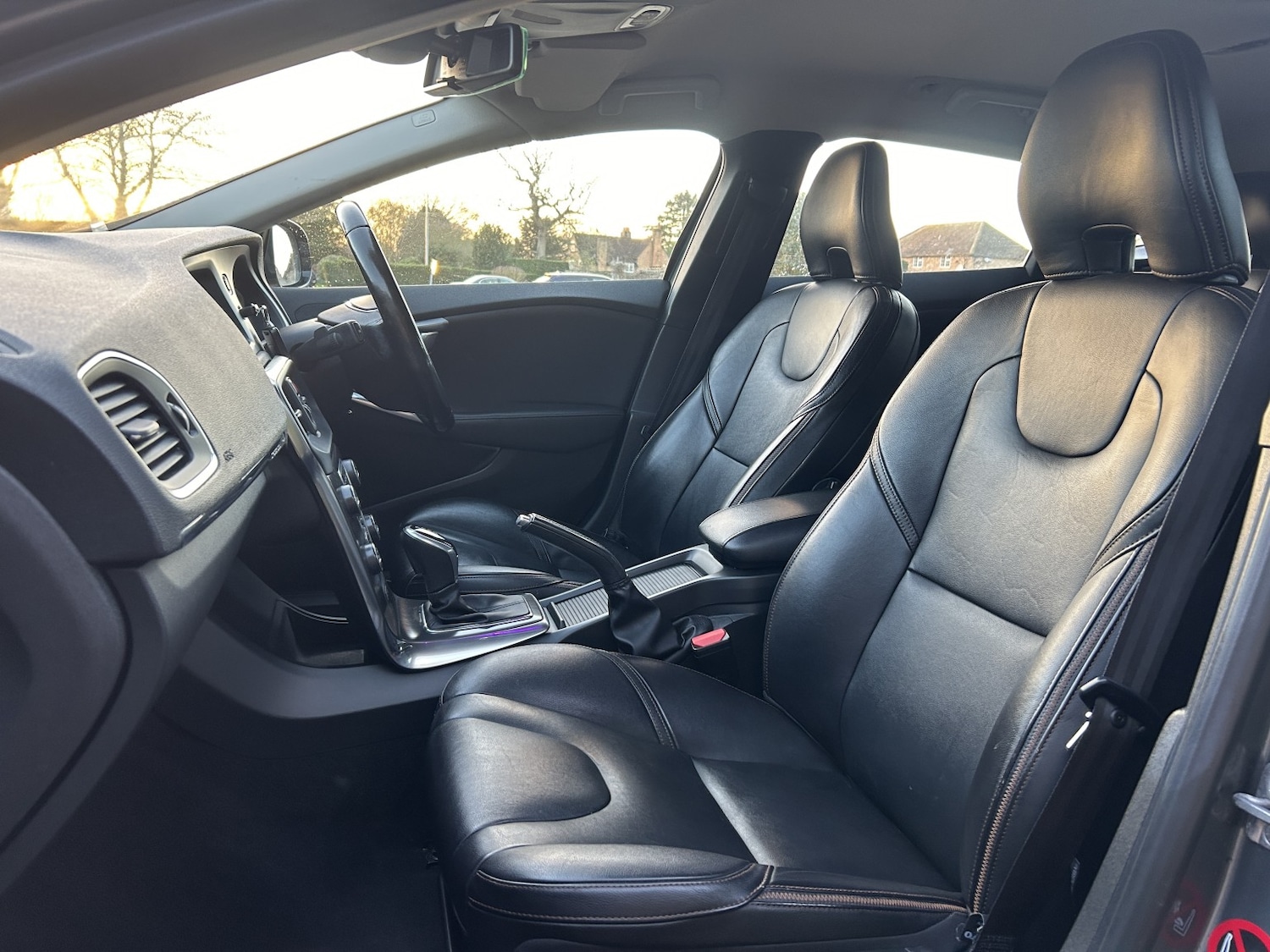 Used Volvo V40 2014 for sale - 76905111: Photo 14