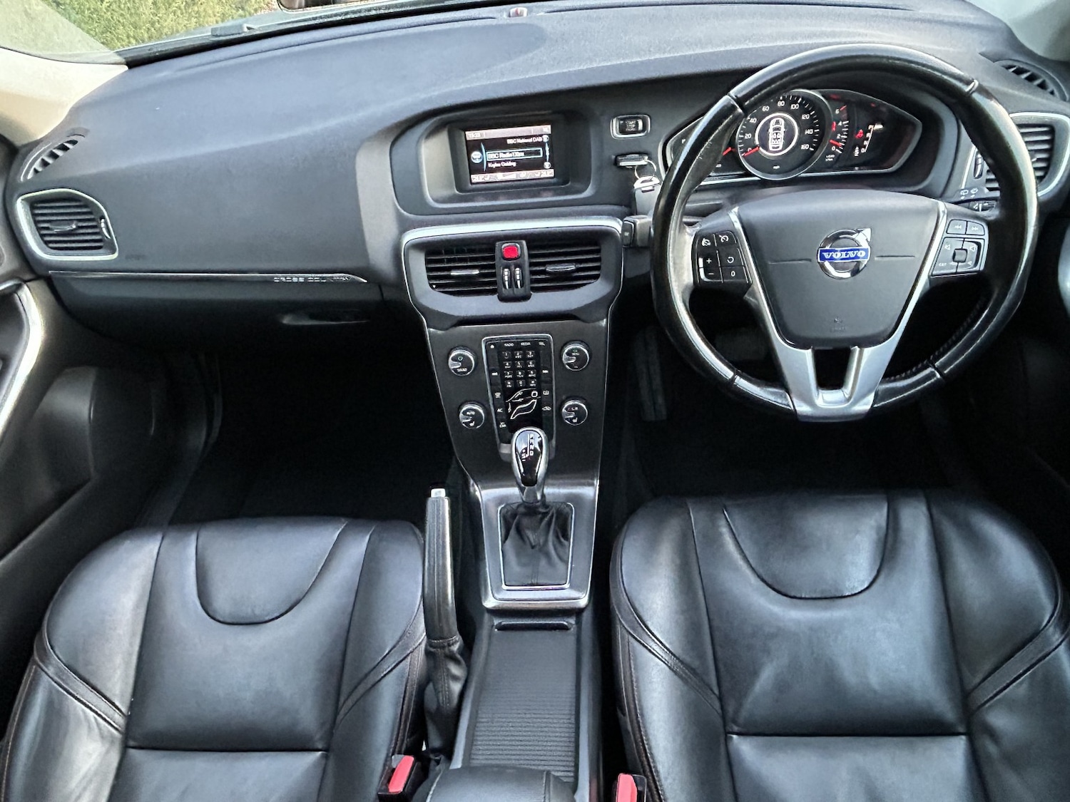 Used Volvo V40 2014 for sale - 76905111: Photo 18