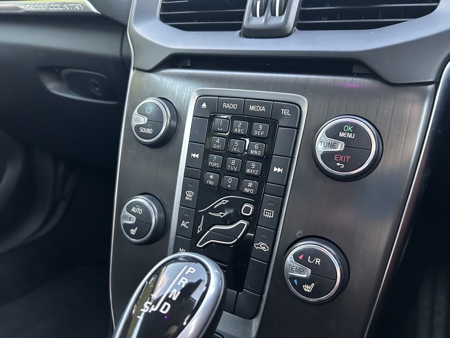 Used Volvo V40 2014 for sale - 76905111: Photo 20