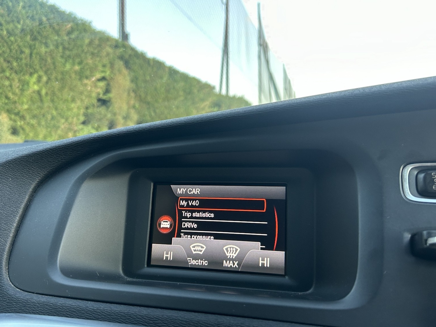 Used Volvo V40 2014 for sale - 76905111: Photo 22