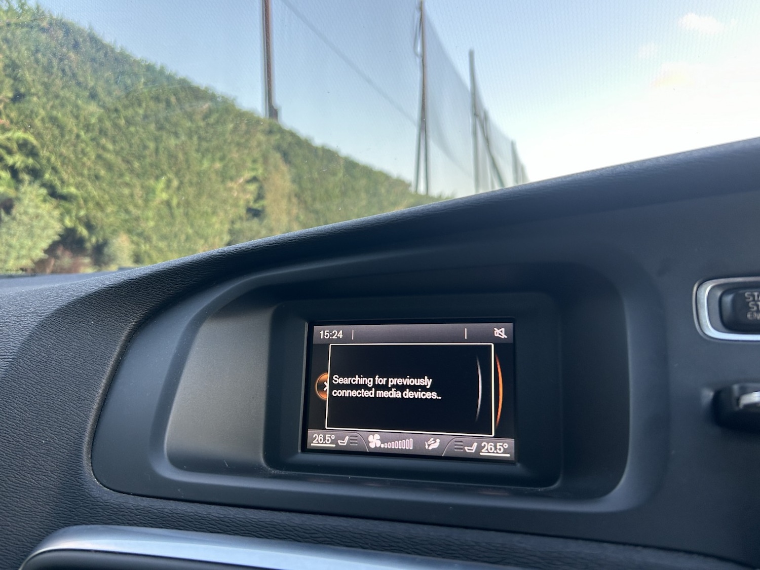 Used Volvo V40 2014 for sale - 76905111: Photo 24