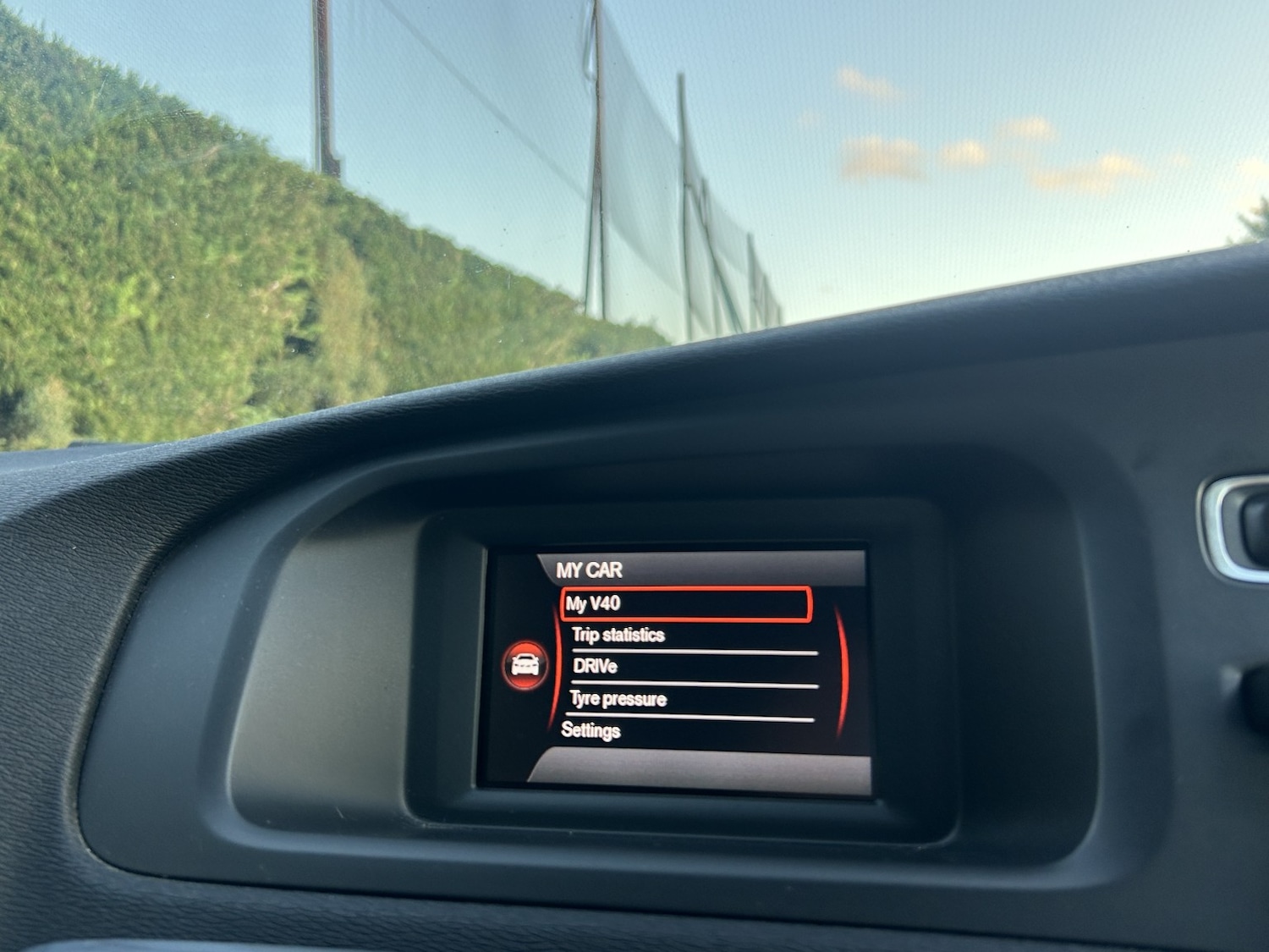 Used Volvo V40 2014 for sale - 76905111: Photo 25