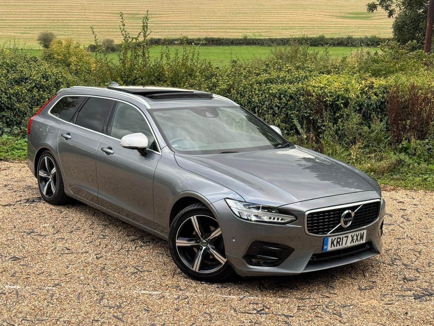 Used Volvo V90 2017 for sale - 76042891: Photo 3