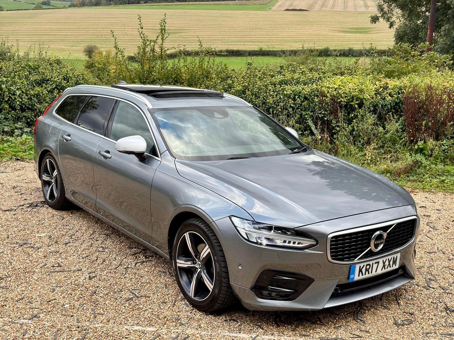 Used Volvo V90 2017 for sale - 76042891: Photo 4
