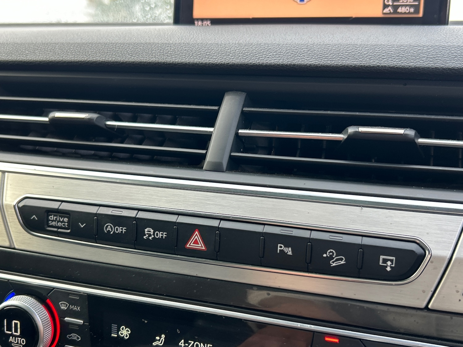 Used Audi Q7 2015 for sale - 76599539: Photo 36