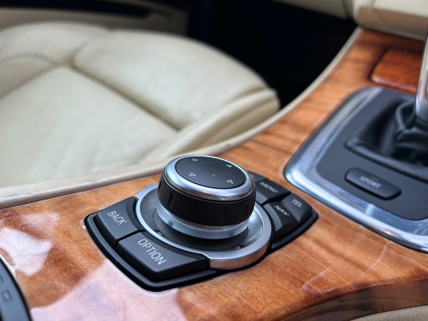 Used BMW 3 Series 2010 for sale - 76599530: Photo 24