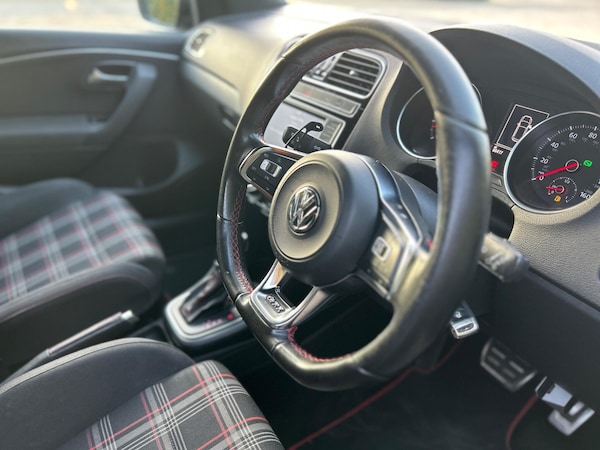 Used Volkswagen Polo 2016 for sale - 76251290: Photo 18