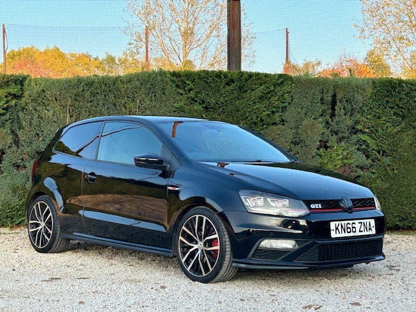 Used Volkswagen Polo 2016 for sale - 76251290: Photo 1
