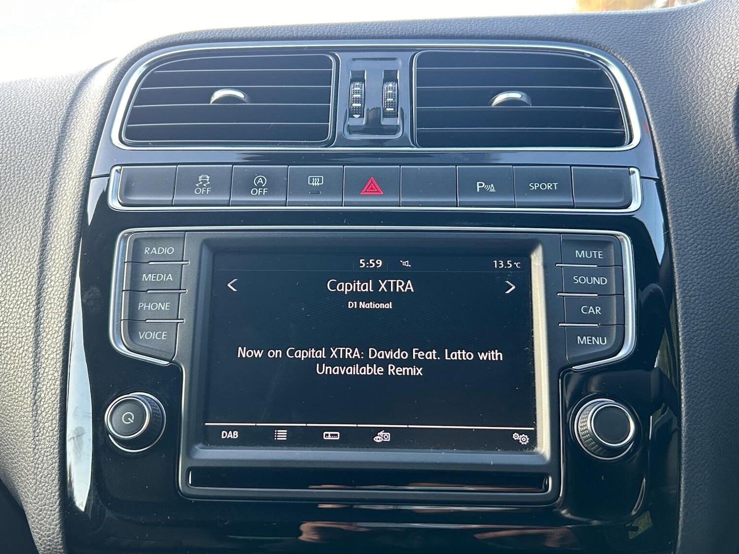 Used Volkswagen Polo 2016 for sale - 76911165: Photo 23