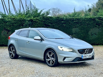 Used Volvo V40 2017 for sale - 77508477: Photo