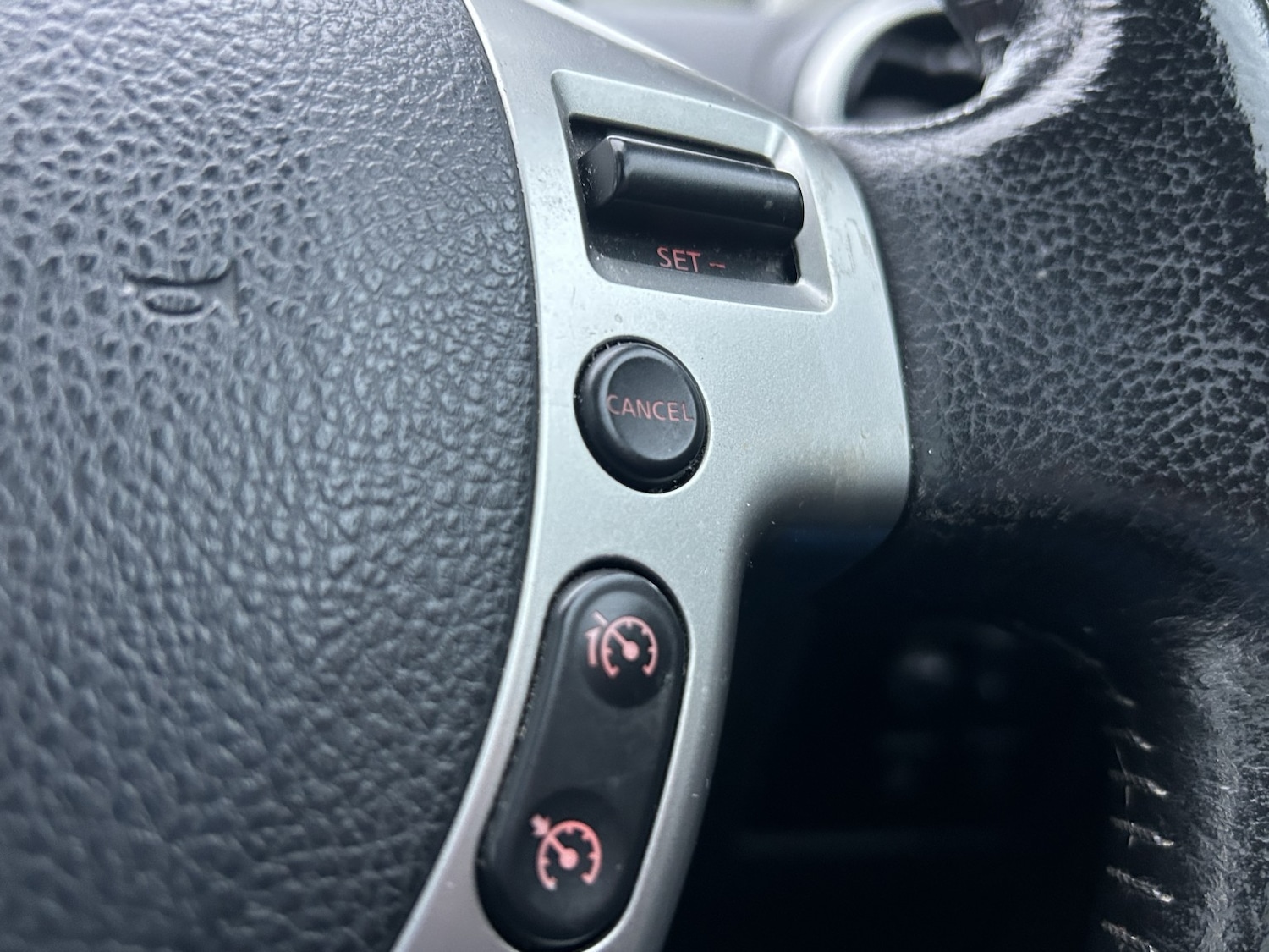 Used Nissan Qashqai 2010 for sale - 77001520: Photo 27