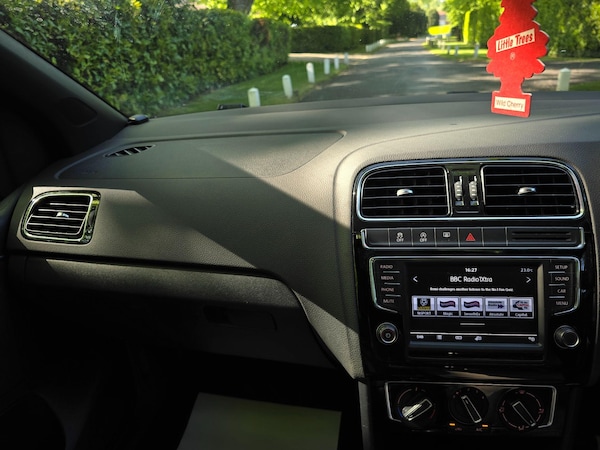 Used Volkswagen Polo 2015 for sale - 75493114: Photo 50