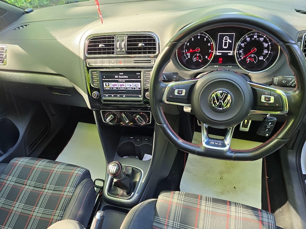 Used Volkswagen Polo 2015 for sale - 75493114: Photo 54