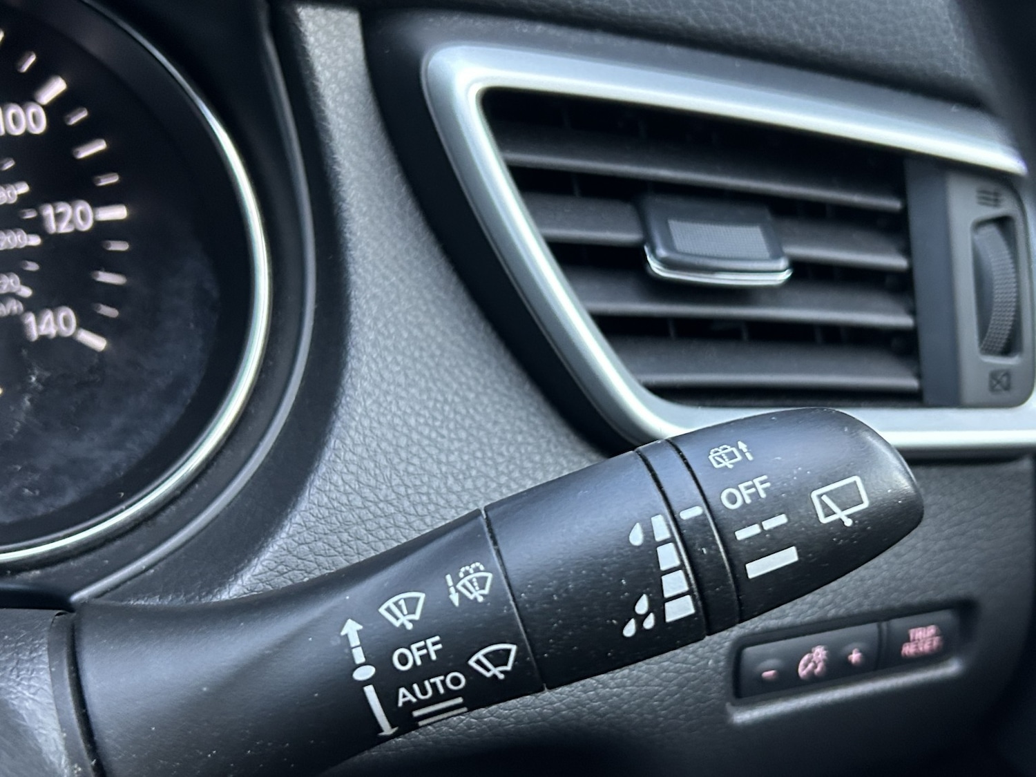 Used Nissan X-Trail 2015 for sale - 76911057: Photo 27