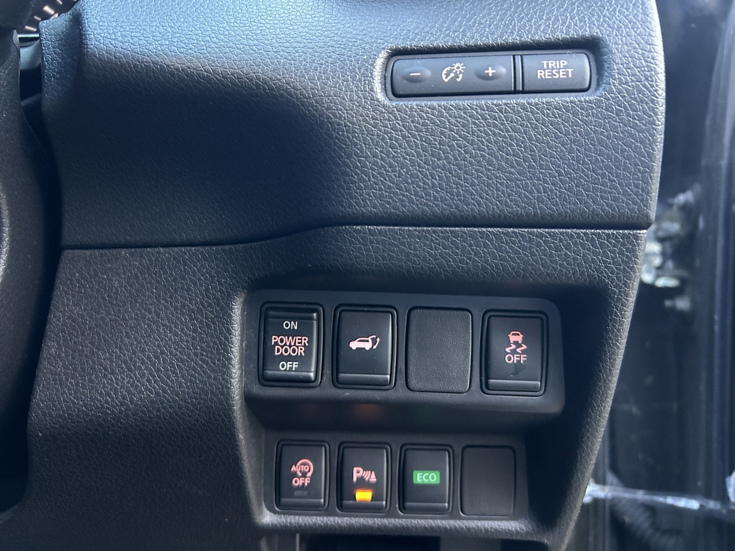 Used Nissan X-Trail 2015 for sale - 76911057: Photo 41