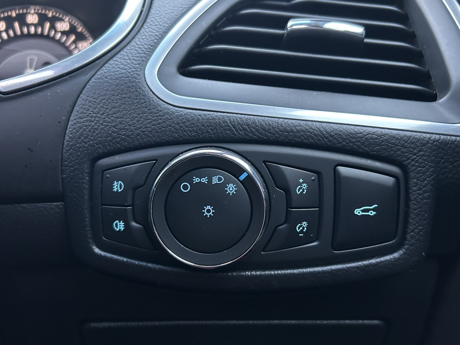 Used Ford Edge 2016 for sale - 77056614: Photo 28