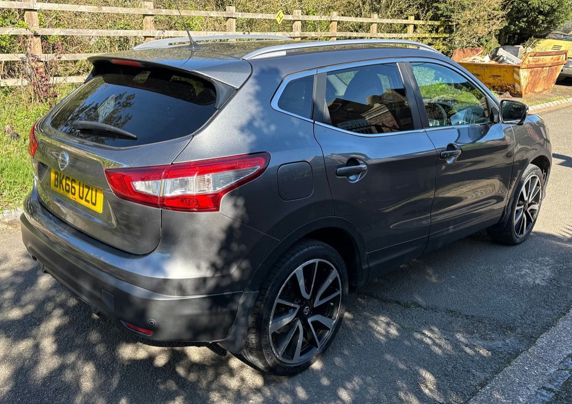 Used Nissan Qashqai 2016 for sale - 77983714: Photo 2