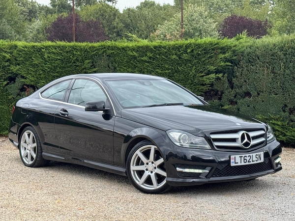 Used Mercedes-Benz C-Class 2012 for sale - 75215155: Photo 1
