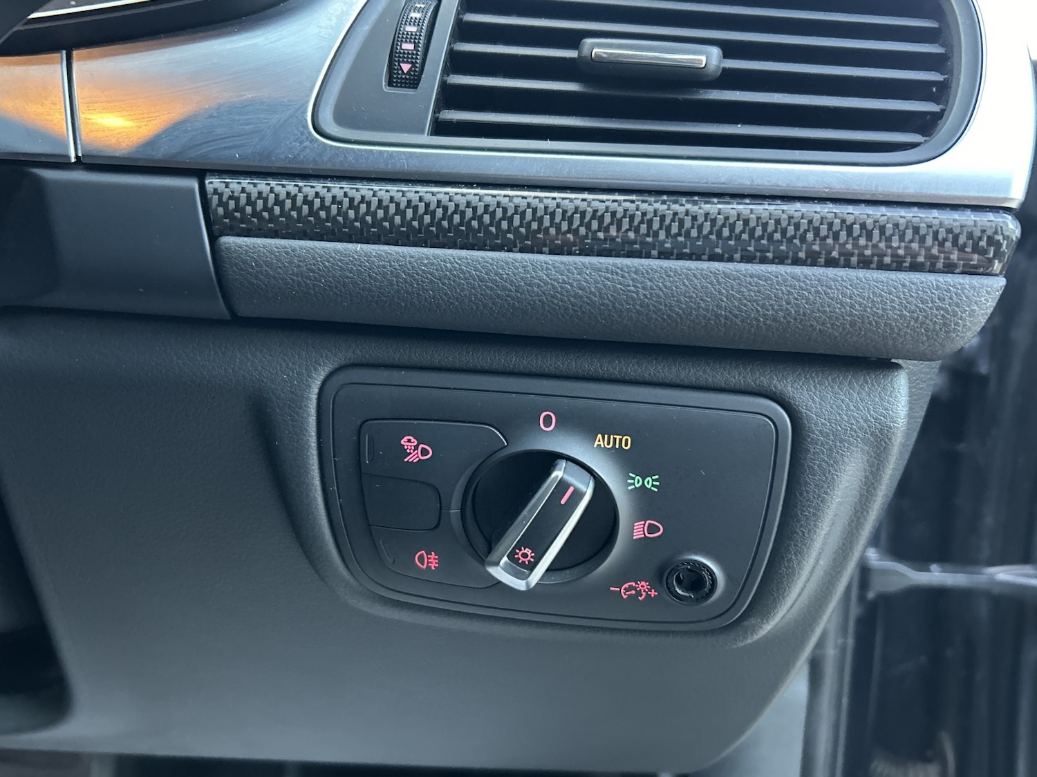 Used Audi S6 Avant 2013 for sale - 77045385: Photo 24