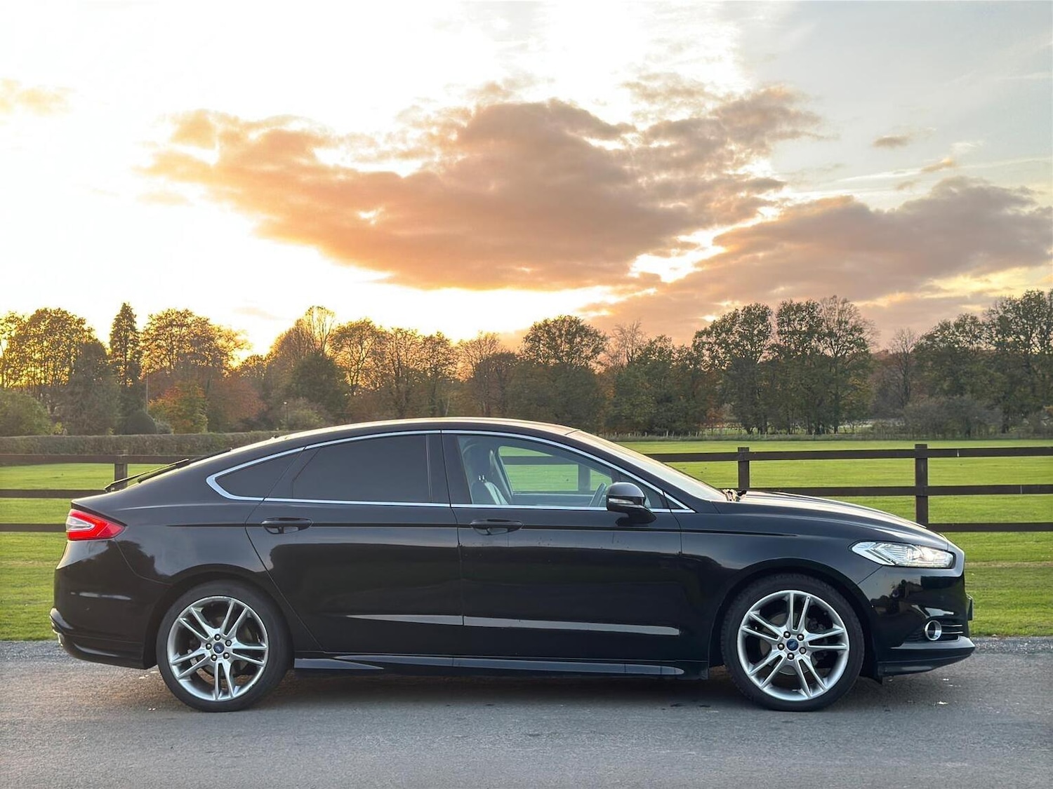 Used Ford Mondeo 2016 for sale - 76910989: Photo 4