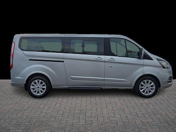 Used Ford Tourneo Custom 2022 for sale - 76730341: Photo