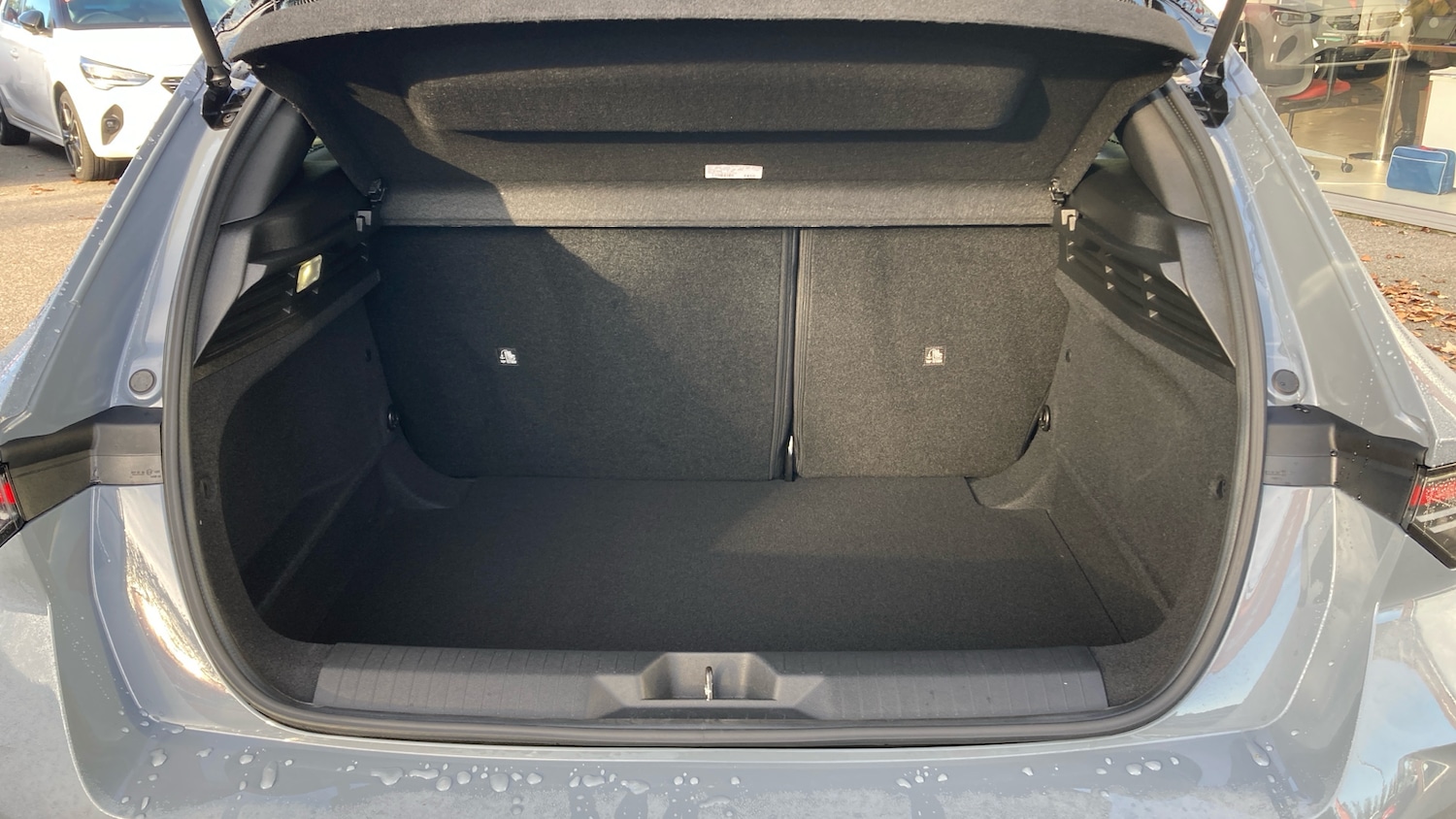 Used Vauxhall Astra 2025 for sale - 77171101: Photo 4