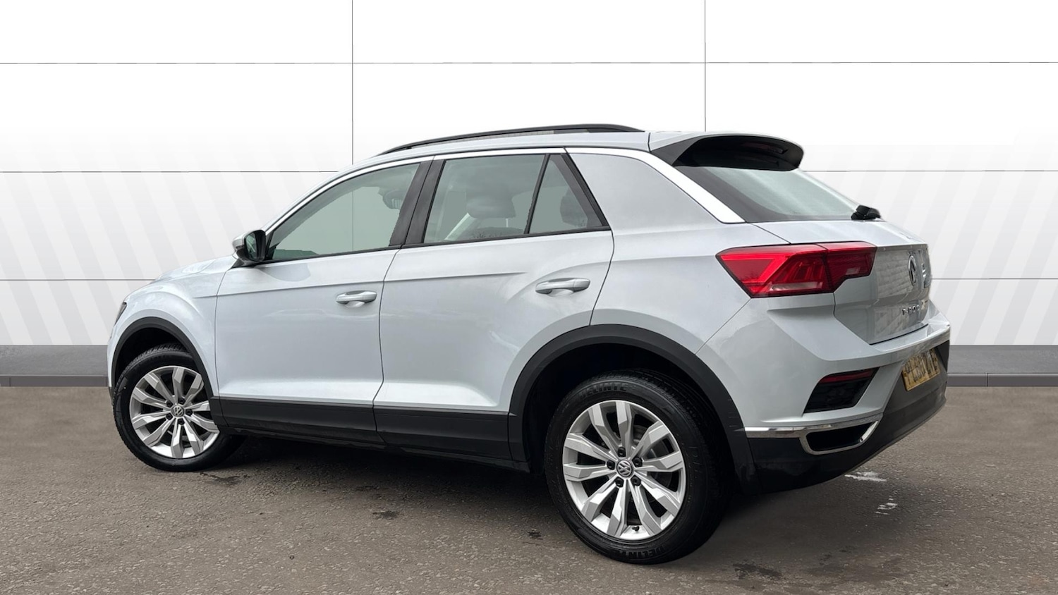 Used Volkswagen T-Roc 2019 for sale - 78090539: Photo 2