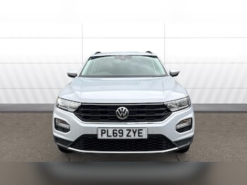 Used Volkswagen T-Roc 2019 for sale - 78090539: Photo