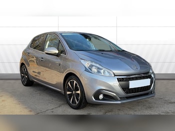 Used Peugeot 208 2019 for sale - 76653127: Photo