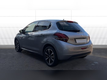 Used Peugeot 208 2019 for sale - 76653127: Photo