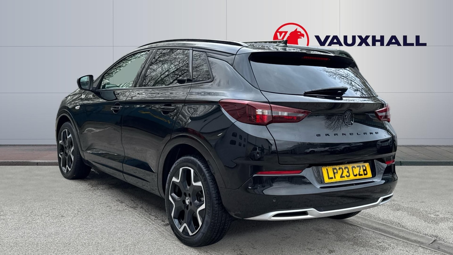 Used Vauxhall Grandland 2023 for sale - 77318429: Photo 2