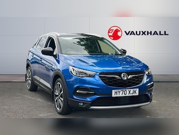 2020 (70) - 1.6 Hybrid4 300 Elite Nav 5dr Auto Hatchback