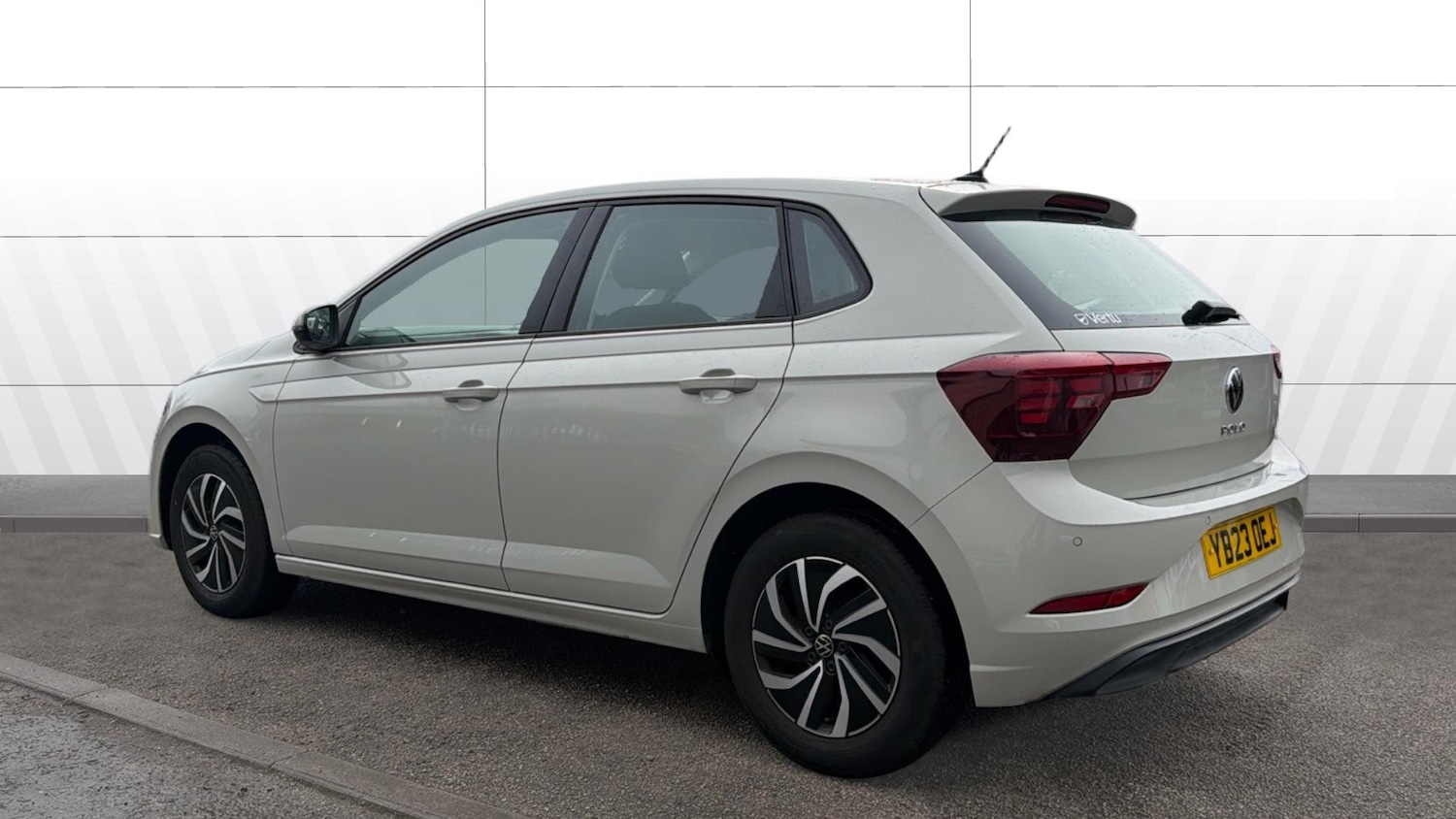 Used Volkswagen Polo 2023 for sale - 77626457: Photo 2