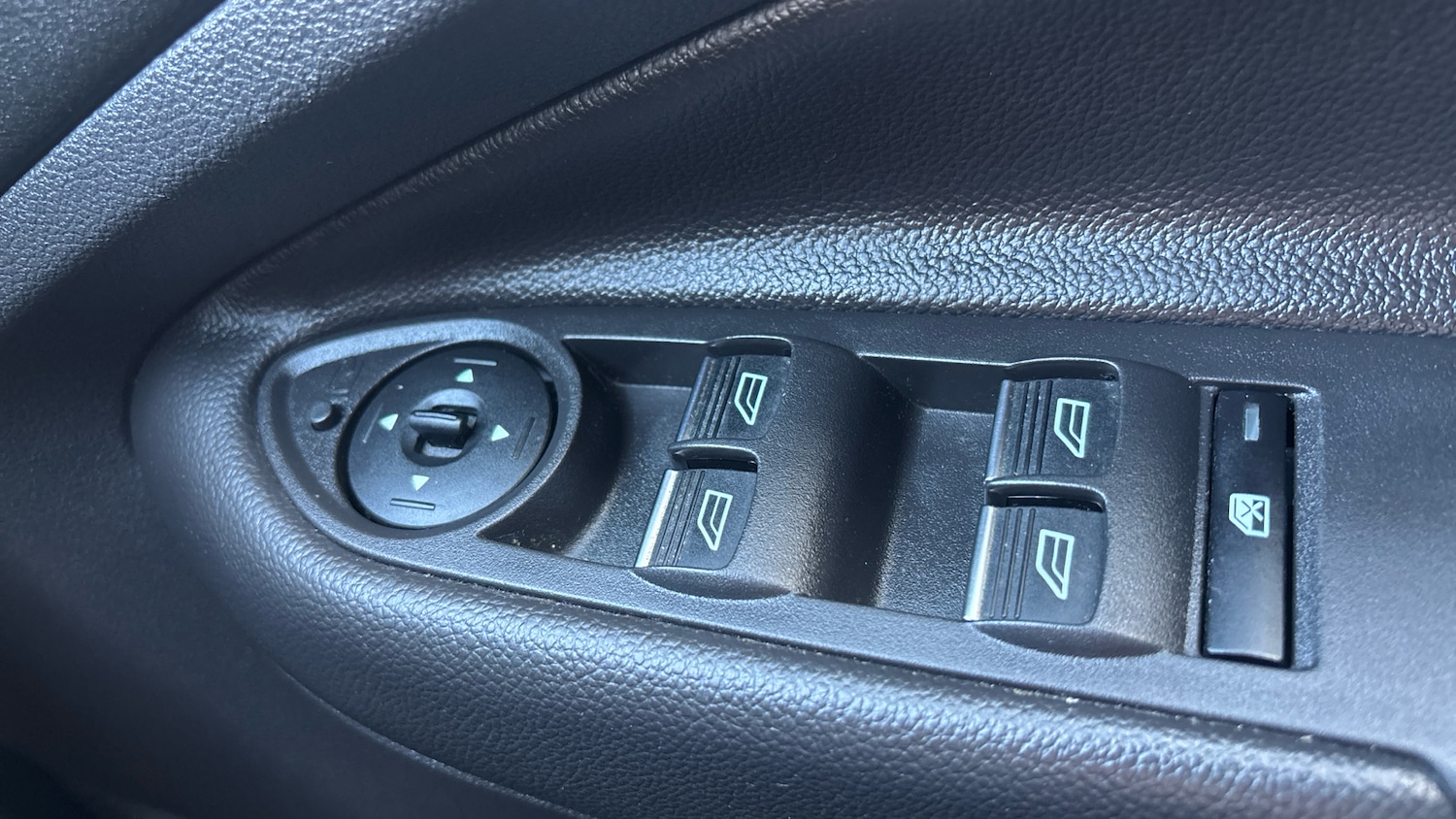 Used Ford Kuga 2018 for sale - 78077537: Photo 25