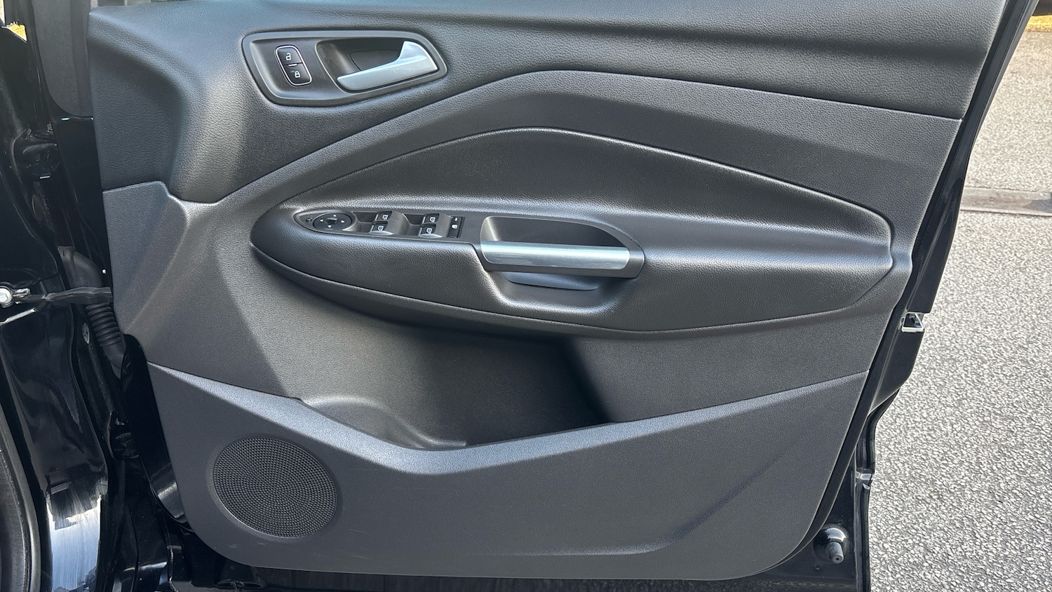 Used Ford Kuga 2018 for sale - 78077537: Photo 43