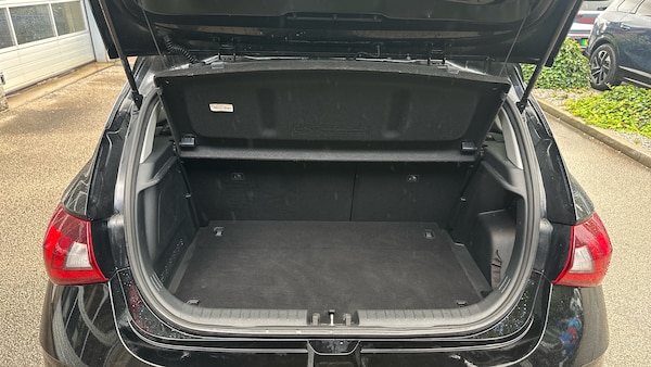 Used Hyundai i20 2022 for sale - 76064136: Photo 4