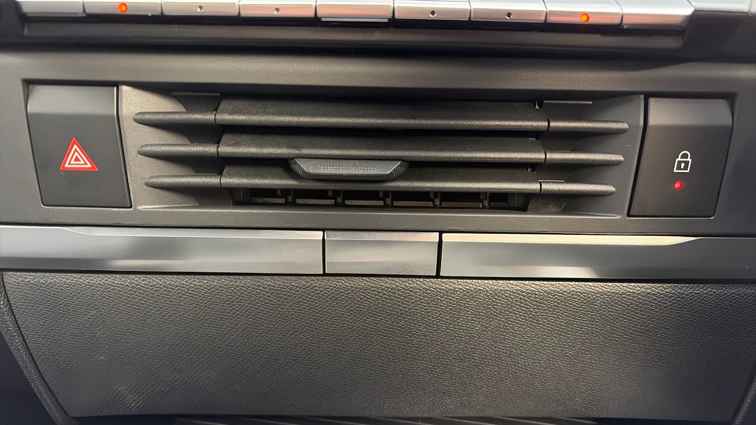 Used Vauxhall Astra 2025 for sale - 76693222: Photo 40