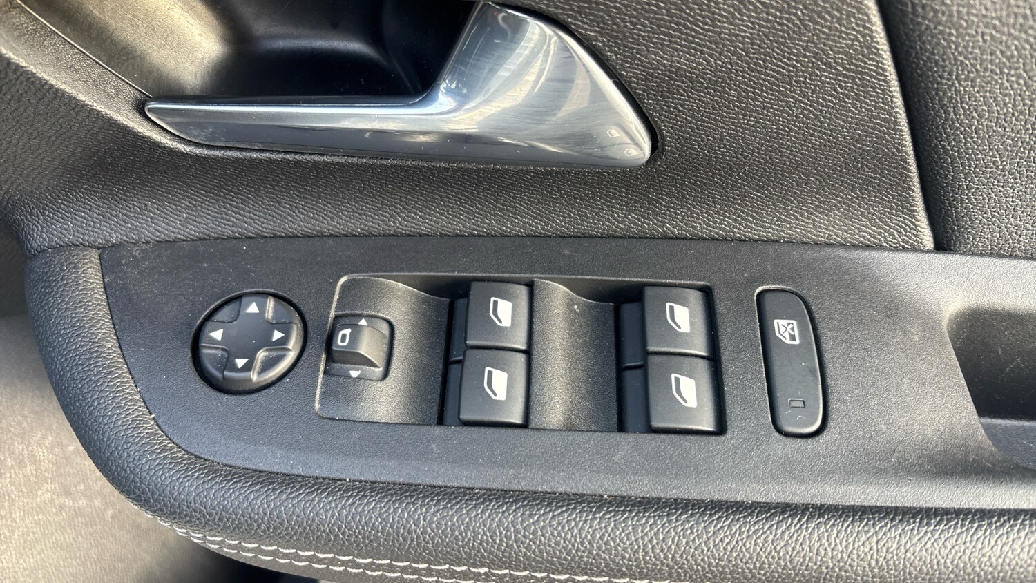 Used Vauxhall Mokka 2023 for sale - 77590257: Photo 28