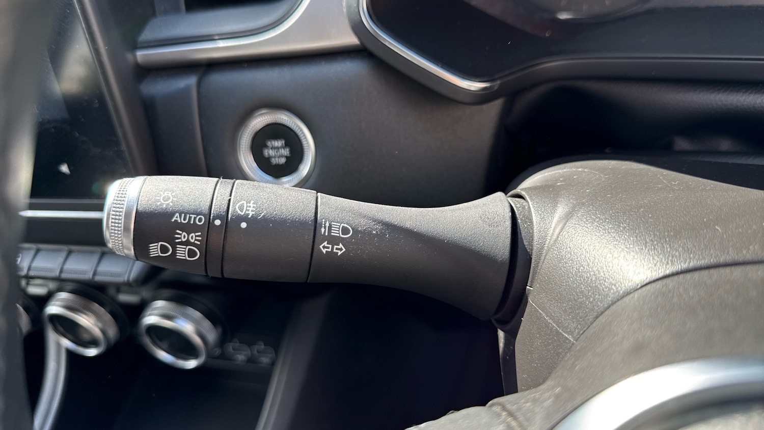 Used Renault Captur 2021 for sale - 76075760: Photo 30