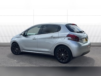 Used Peugeot 208 2016 for sale - 79391377: Photo