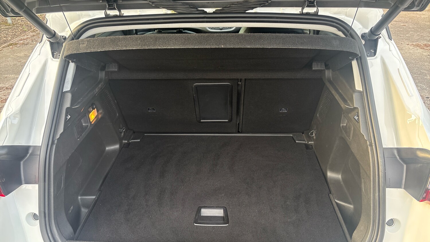 Used Vauxhall Grandland X 2018 for sale - 77973183: Photo 4