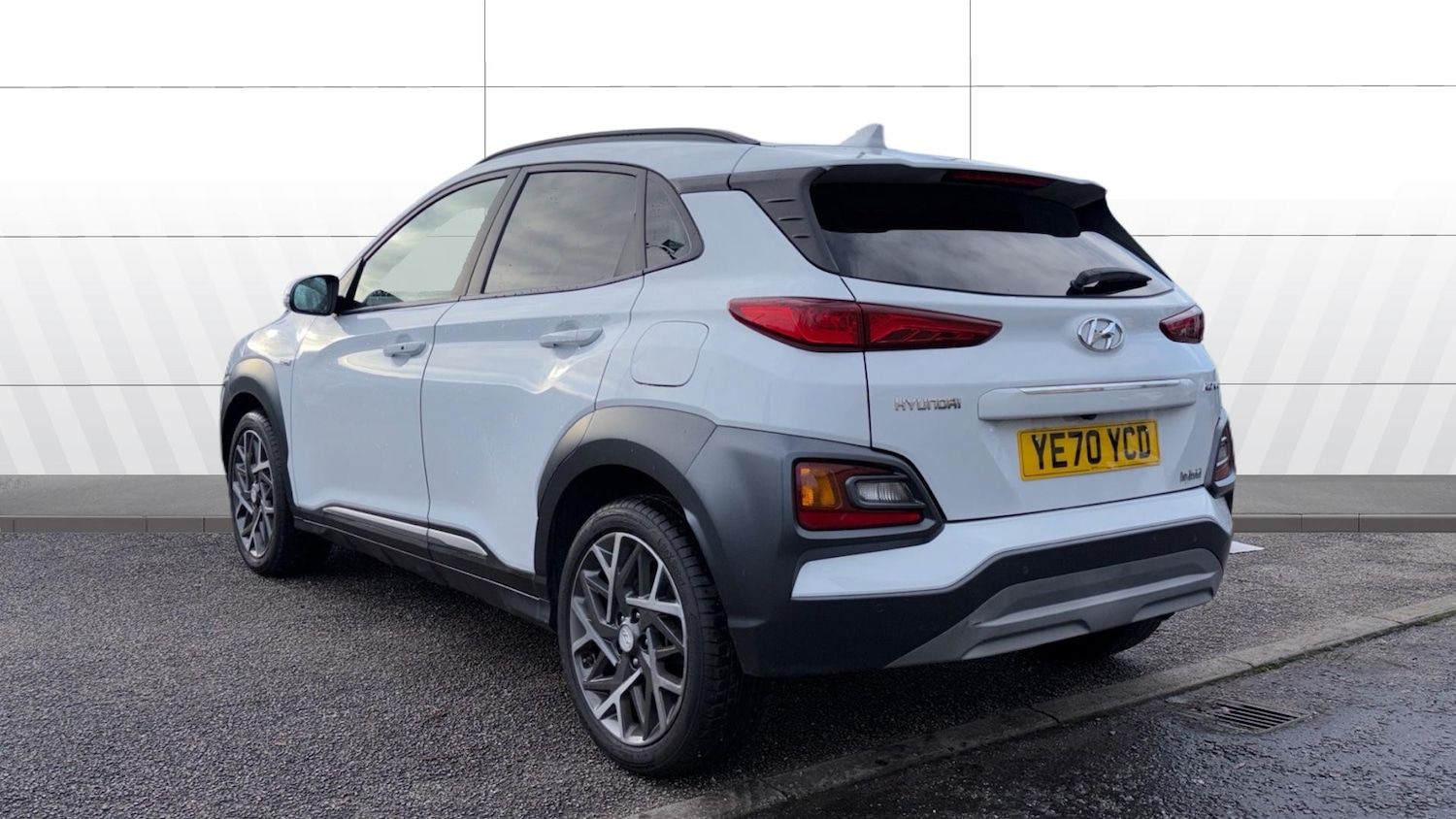 Used Hyundai KONA 2020 for sale - 77201131: Photo 2