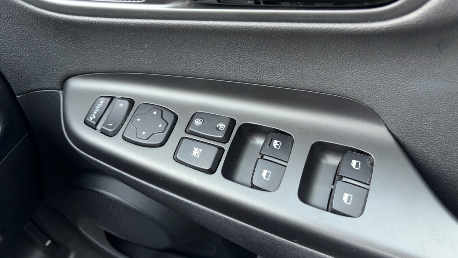 Used Hyundai KONA 2020 for sale - 77201131: Photo 29