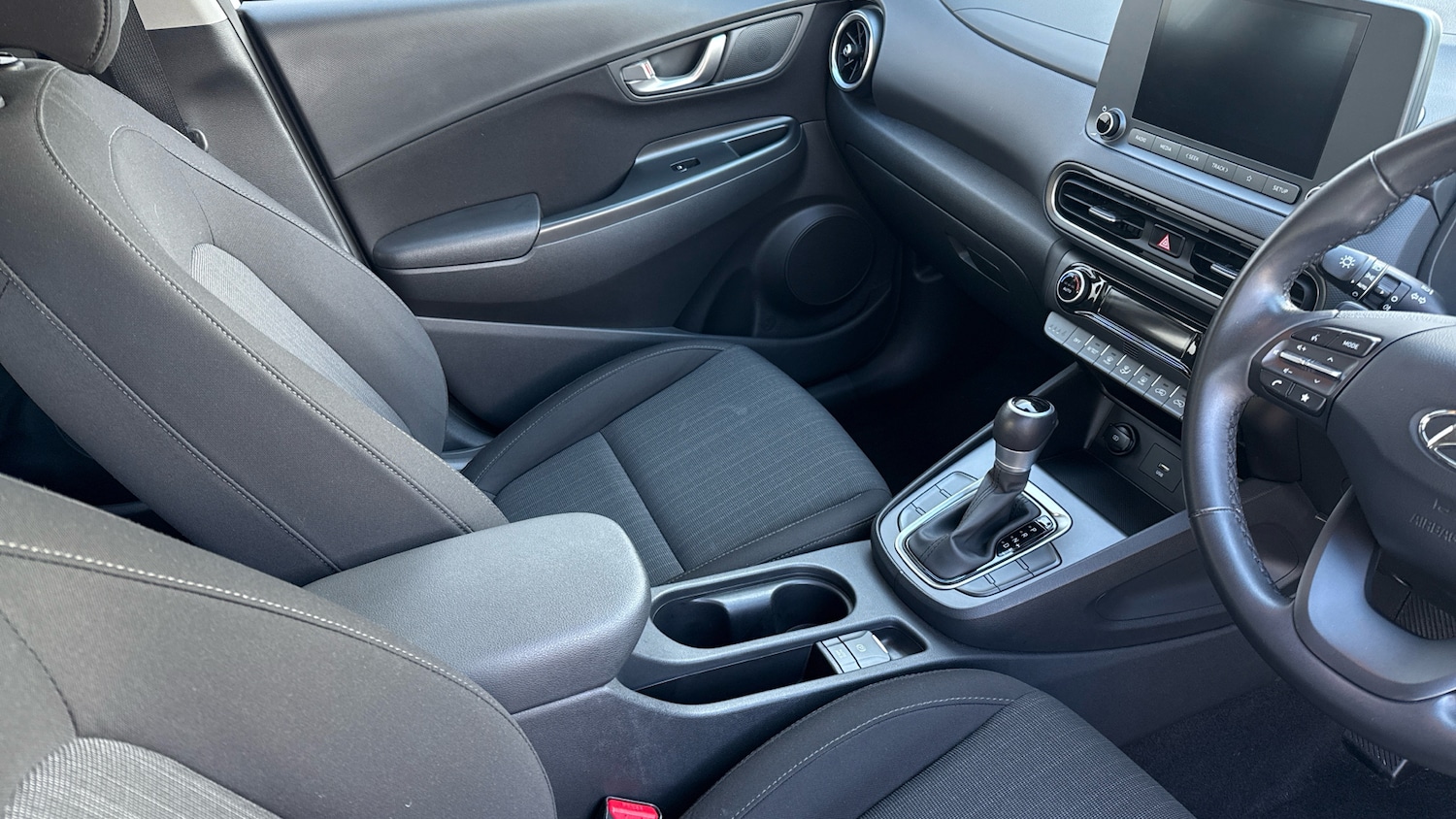 Used Hyundai KONA 2021 for sale - 76830505: Photo 14