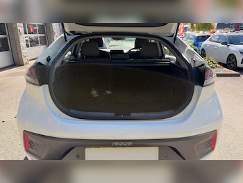 Used Hyundai IONIQ 2022 for sale - 76101231: Photo 4