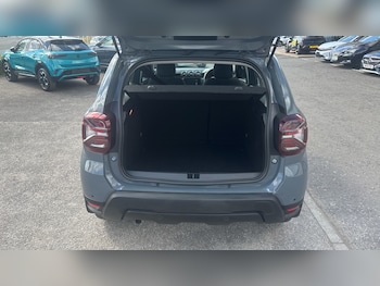 Used Dacia Duster 2024 for sale - 79391376: Photo