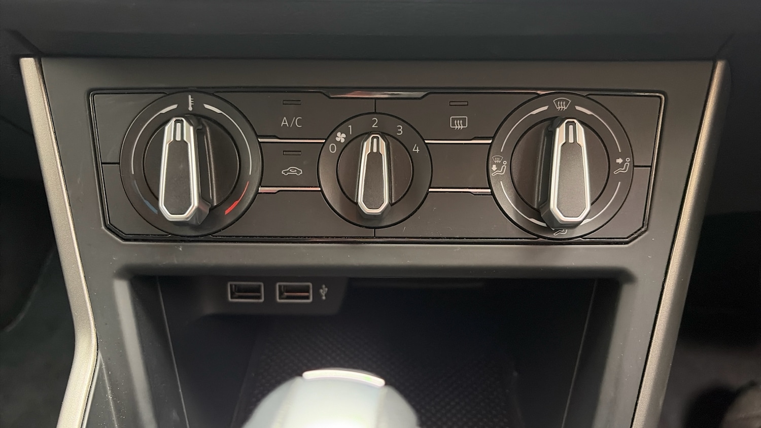 Used Volkswagen Polo 2020 for sale - 76343859: Photo 30