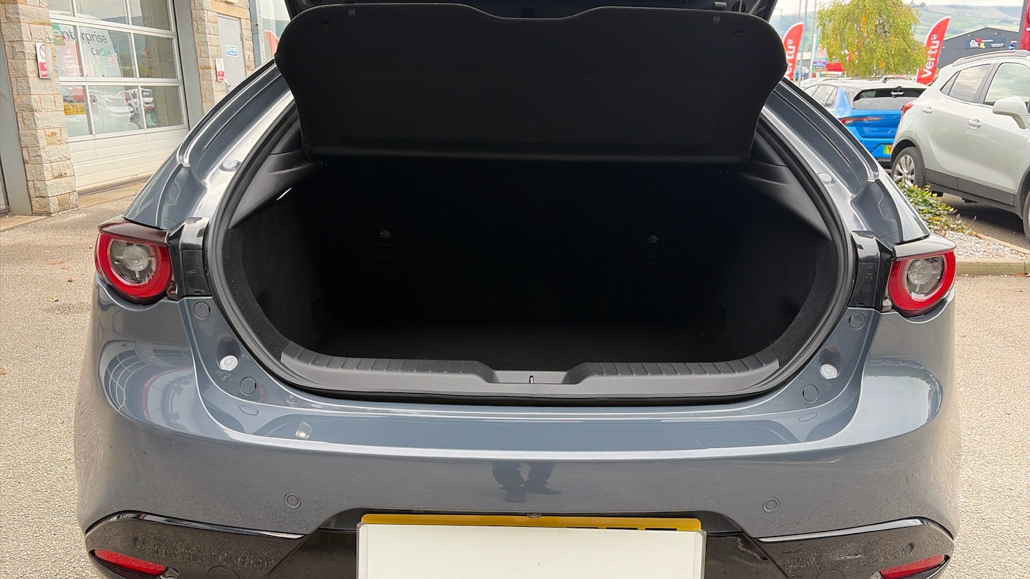 Used Mazda Mazda3 2023 for sale - 76167585: Photo 4